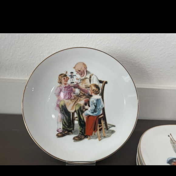 4 vintage Norman Rockwell collector plates - Picture 3 of 5